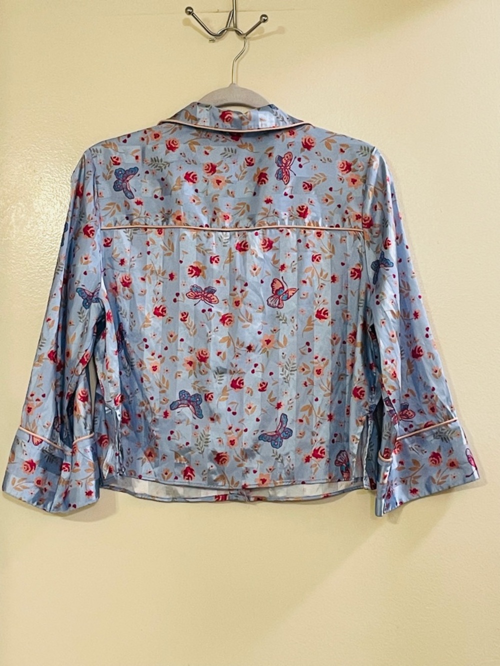 INTIMATELY by FREE PEOPLE NWOT Pillow Talk Satin Short Crop Pajamas Set in Blue - Picture 3 of 9